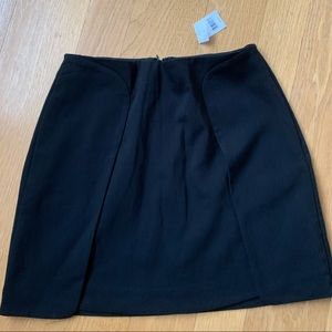 Banana Republic skirt size 2, NWT